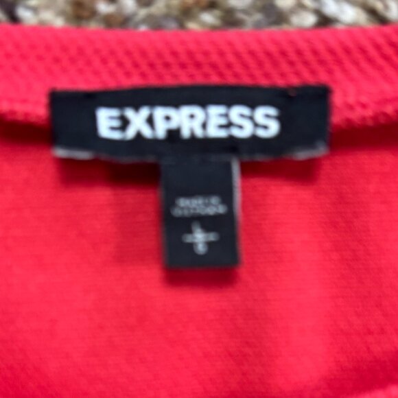 Express Twisted Front Tee - Red - Women's Size L - Preowned - 2160 - Picture 2 of 4